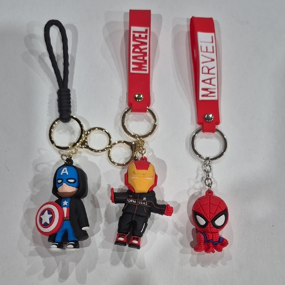 Marvel Red and Black Superhero Keychains - Picture 1 of 8